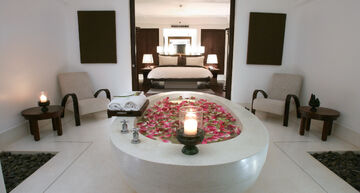 Courtyard Garden Suite